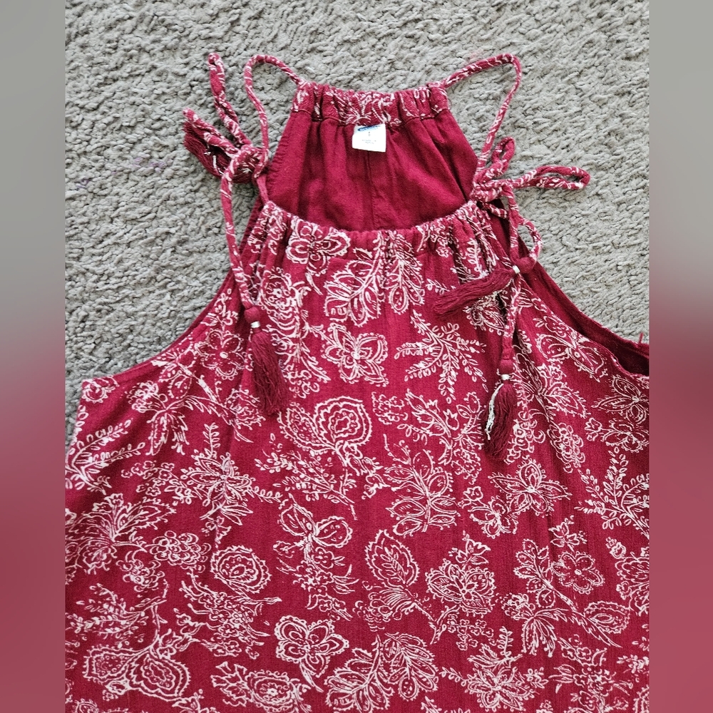 ⭐️4/$10-Red Patterned Womans Sleevless Dress